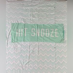 Victoria’s Secret PINK Vintage Chevron Duvet Set